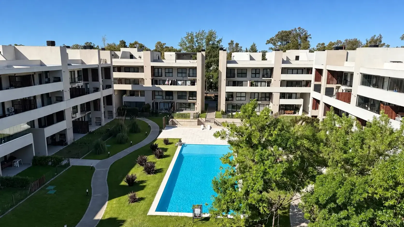Edificio multifamiliar — Tortuguitas